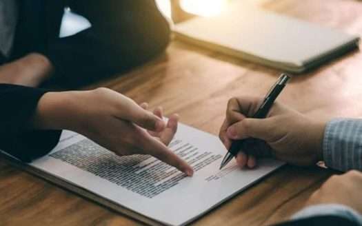 Conoce la diferencia entre reservas y arras en un contrato privado
