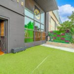 18098382-2.jpg