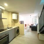 20496390-4.jpg
