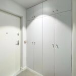 21602342-3.jpg