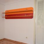 24718634-2.jpg